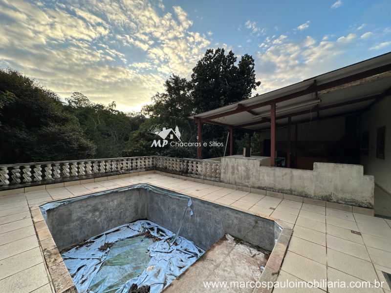 CHÁCARA NA REGIÃO DE MOGI DAS CRUZES