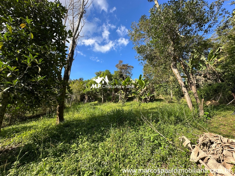 CHÁCARA COM 2 CASAS