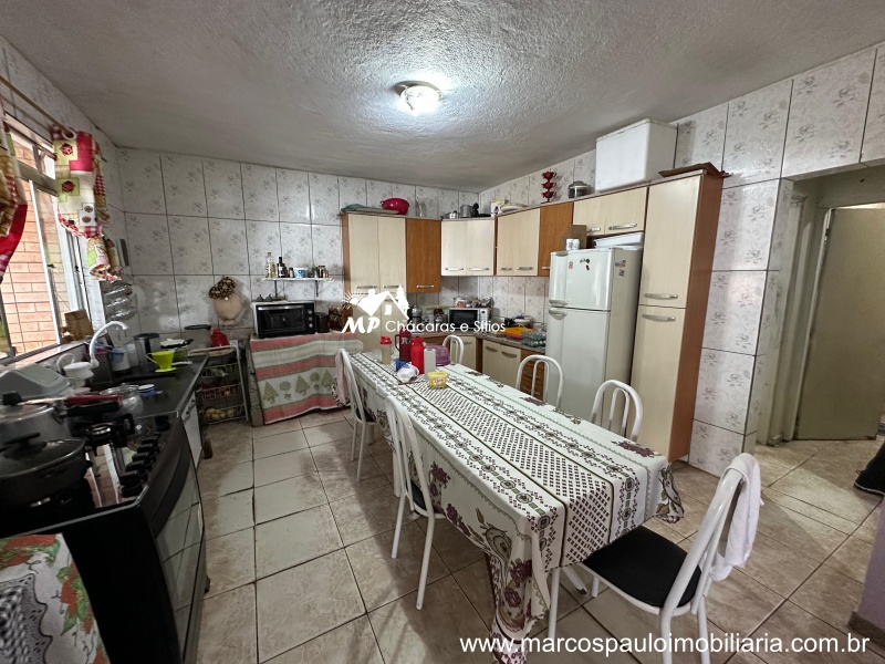 CHÁCARA COM 2 CASAS