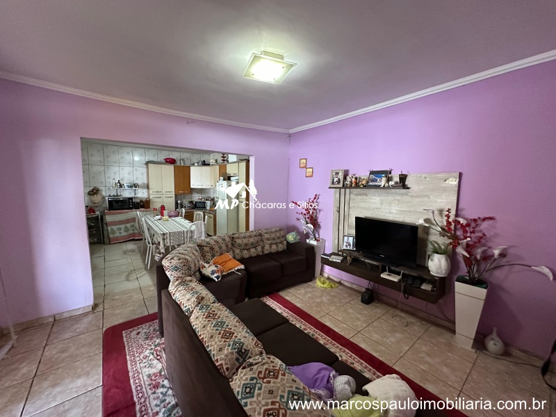 CHÁCARA COM 2 CASAS