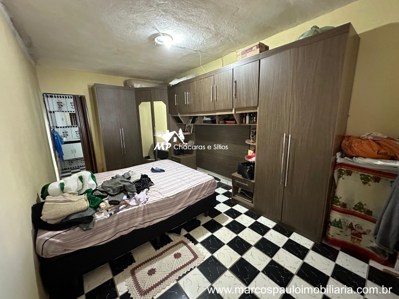 CHÁCARA COM 2 CASAS