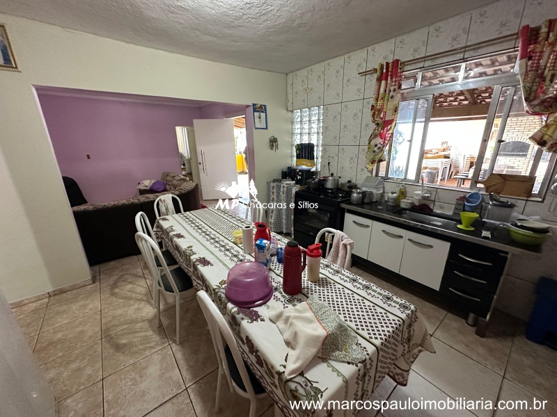 CHÁCARA COM 2 CASAS