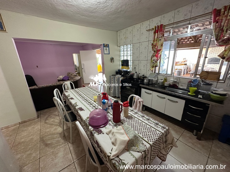 CHÁCARA COM 2 CASAS