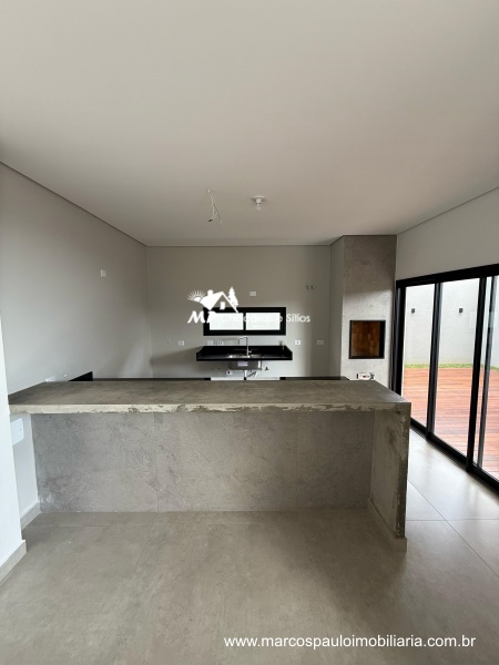 CASA MAGNÍFICA EM CONDOMÍNIO FECHADO – MOGI DAS CRUZES