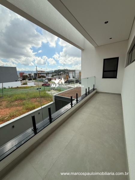 CASA MAGNÍFICA EM CONDOMÍNIO FECHADO – MOGI DAS CRUZES