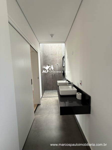 CASA MAGNÍFICA EM CONDOMÍNIO FECHADO – MOGI DAS CRUZES