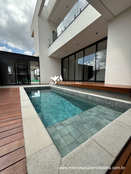 CASA MAGNÍFICA EM CONDOMÍNIO FECHADO – MOGI DAS CRUZES