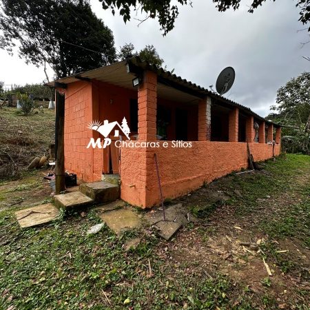 CHÁCARA COM 2 CASAS