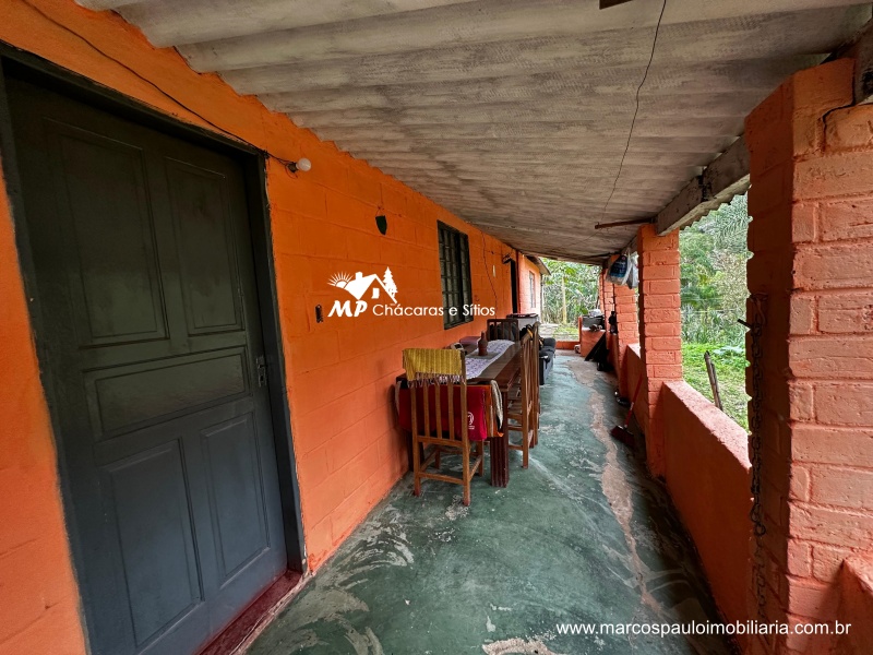 CHÁCARA COM 2 CASAS