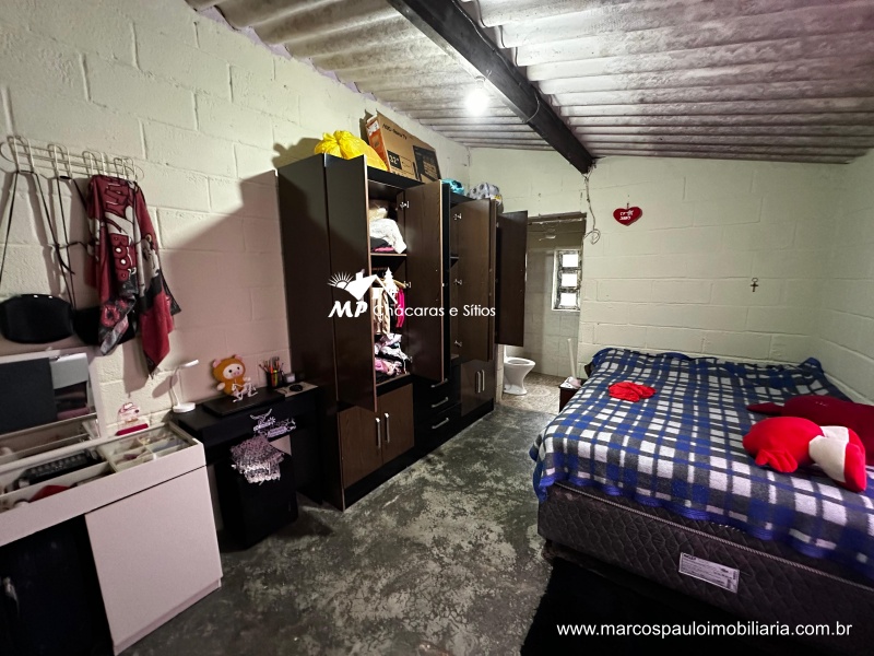 CHÁCARA COM 2 CASAS