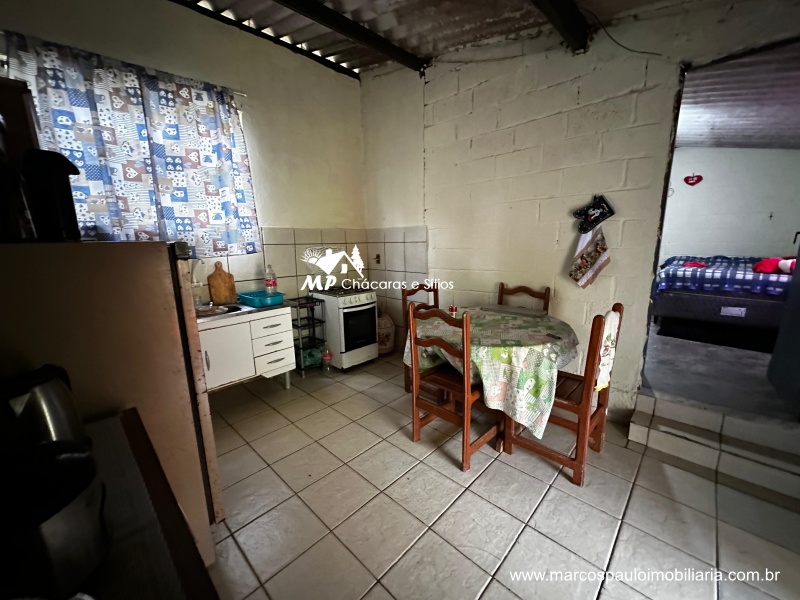 CHÁCARA COM 2 CASAS