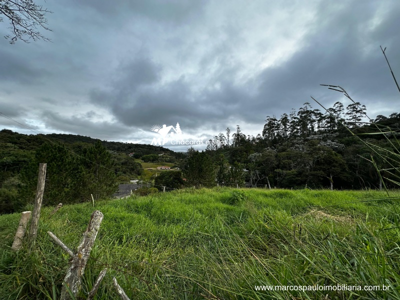 CHÁCARA COM 2 CASAS