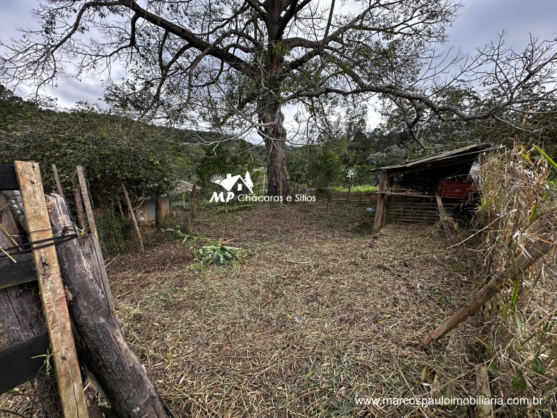 CHÁCARA COM 2 CASAS