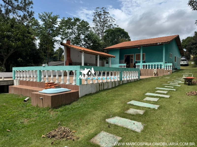 CHÁCARA MARAVILHOSA COM 3 LAGOS