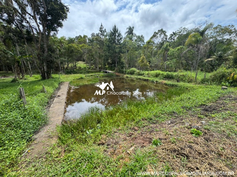 CHÁCARA MARAVILHOSA COM 3 LAGOS