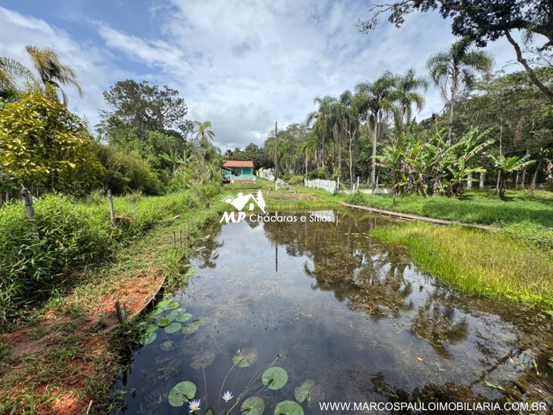 CHÁCARA MARAVILHOSA COM 3 LAGOS