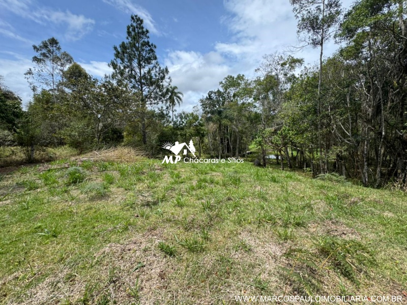 CHÁCARA MARAVILHOSA COM 3 LAGOS