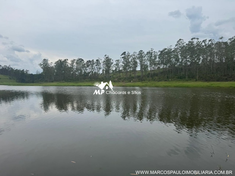 CHÁCARA FUNDOS PARA REPRESA