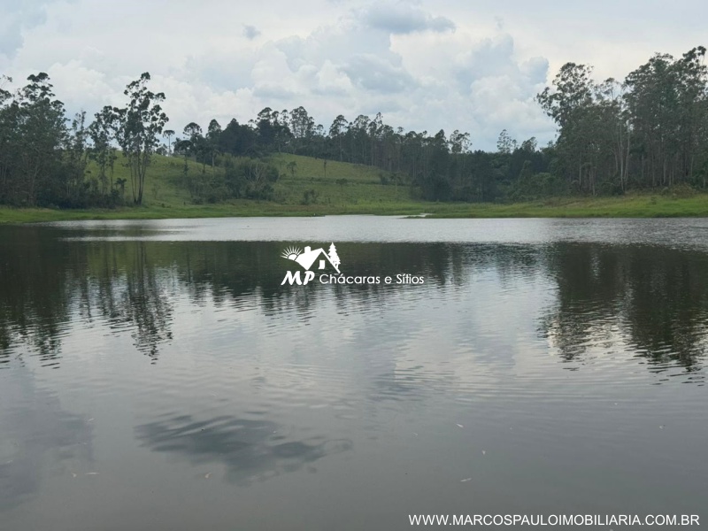 CHÁCARA FUNDOS PARA REPRESA