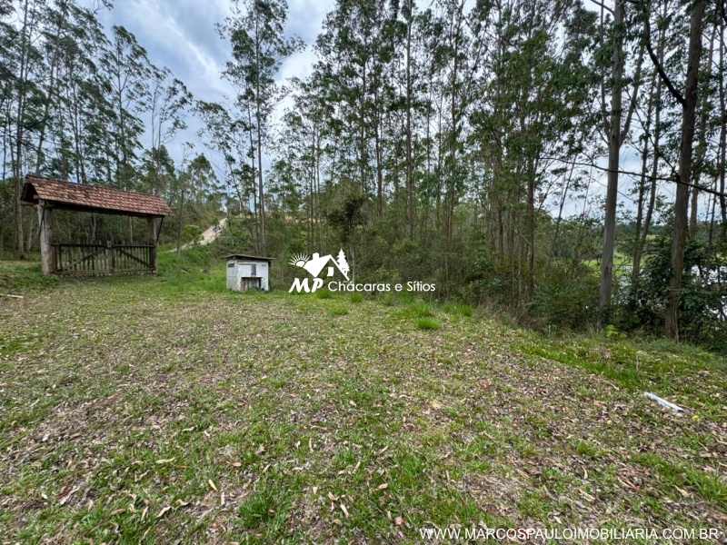 TERRENO PÉ NA ÁGUA