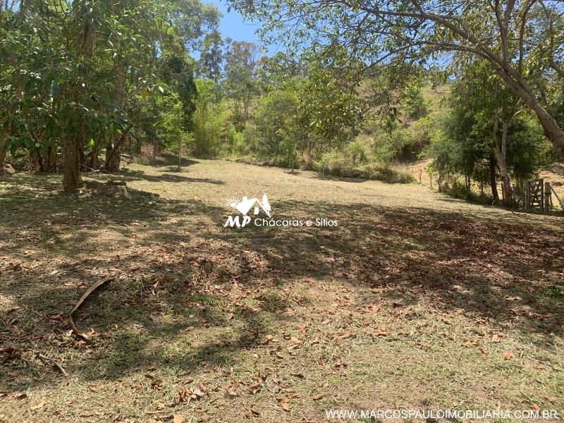 LINDO SÍTIO EM GUARAREMA