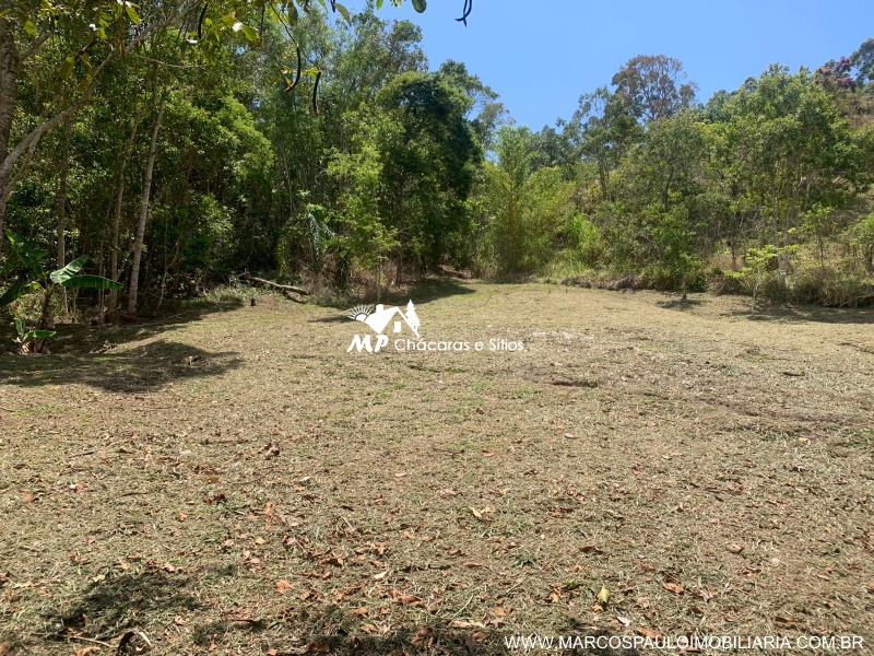 LINDO SÍTIO EM GUARAREMA