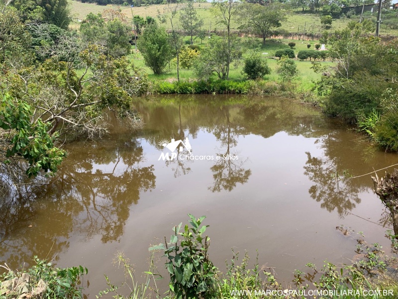 LINDO SÍTIO EM GUARAREMA