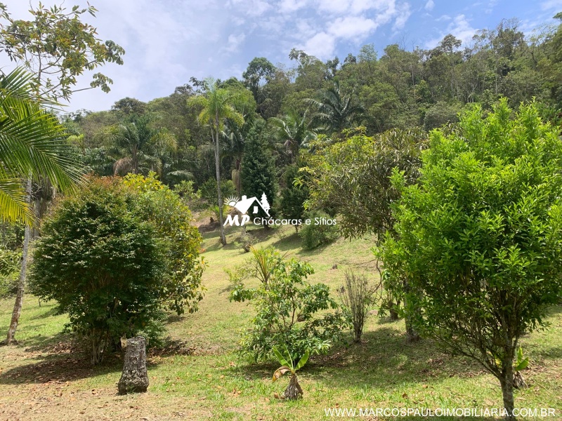 LINDO SÍTIO EM GUARAREMA