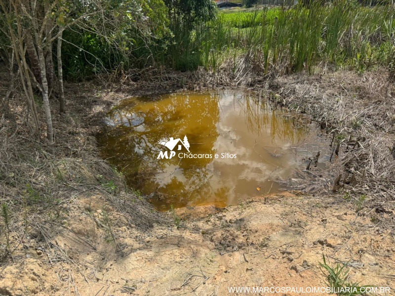 TERRENO COM ÓTIMA LOCALIZAÇÃO