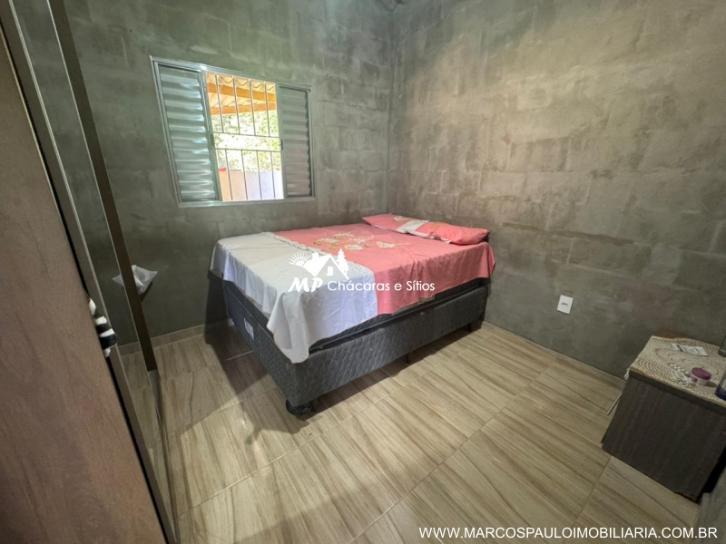 CHÁCARA CONTENDO 2 CASAS EM BIRITIBA MIRIM