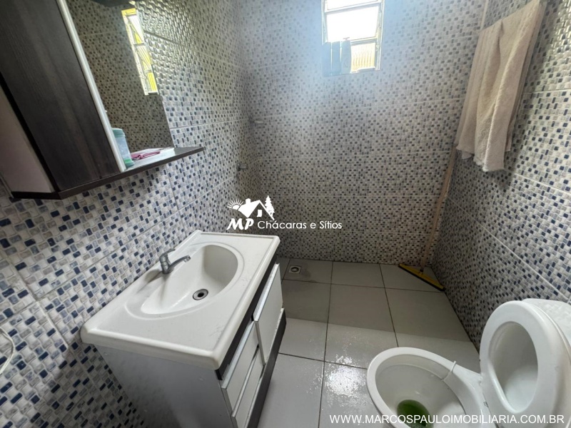 CHÁCARA CONTENDO 2 CASAS EM BIRITIBA MIRIM