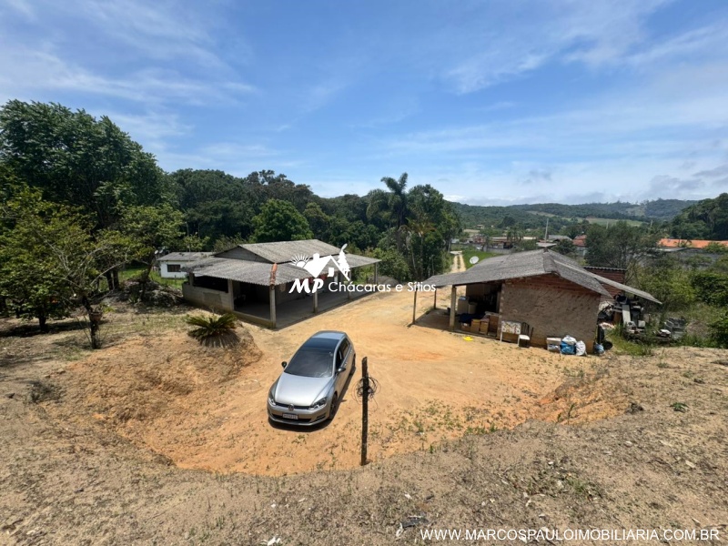 CHÁCARA CONTENDO 2 CASAS EM BIRITIBA MIRIM
