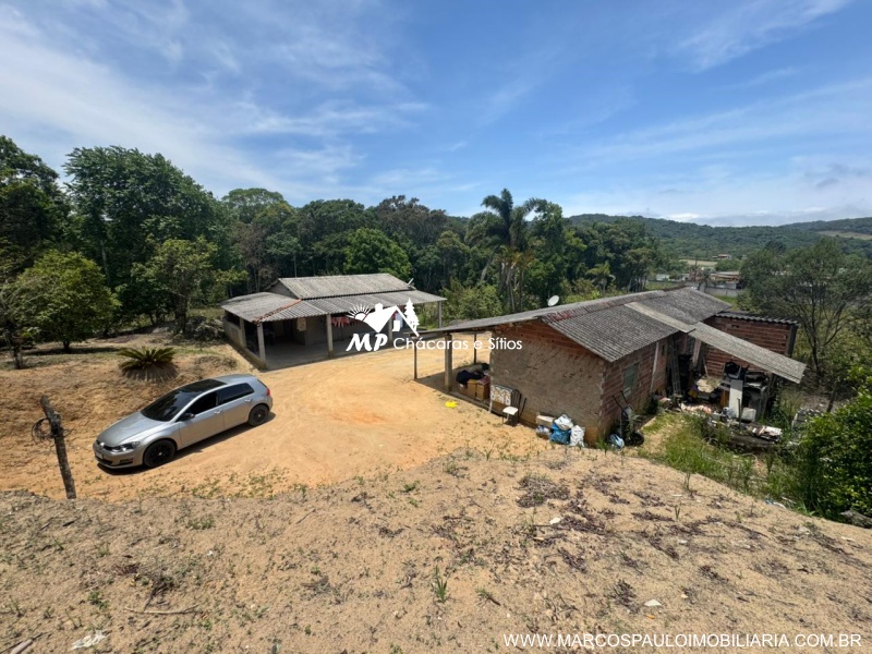 CHÁCARA CONTENDO 2 CASAS EM BIRITIBA MIRIM