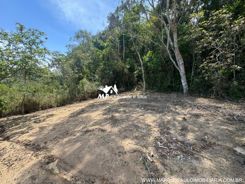 CHÁCARA CONTENDO 2 CASAS EM BIRITIBA MIRIM