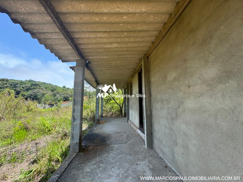 CHÁCARA CONTENDO 2 CASAS EM BIRITIBA MIRIM