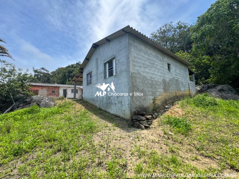 CHÁCARA CONTENDO 2 CASAS EM BIRITIBA MIRIM
