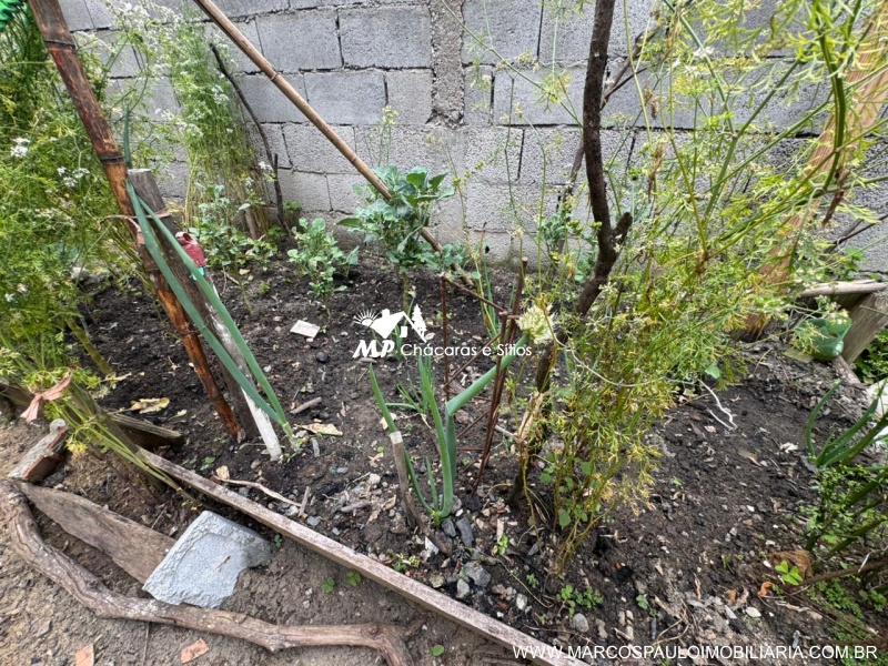 CHÁCARA SIMPLES PARA MORADIA EM BIRITIBA MIRIM