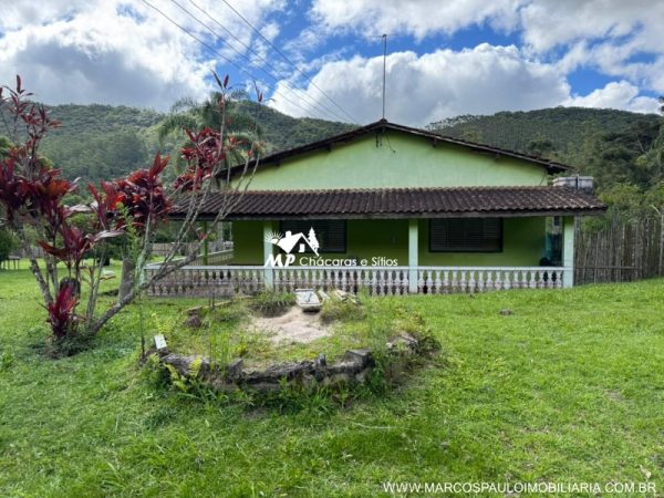 CHÁCARA PLANA COM LAGO GRANDE