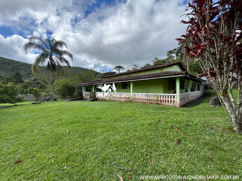 CHÁCARA PLANA COM LAGO GRANDE
