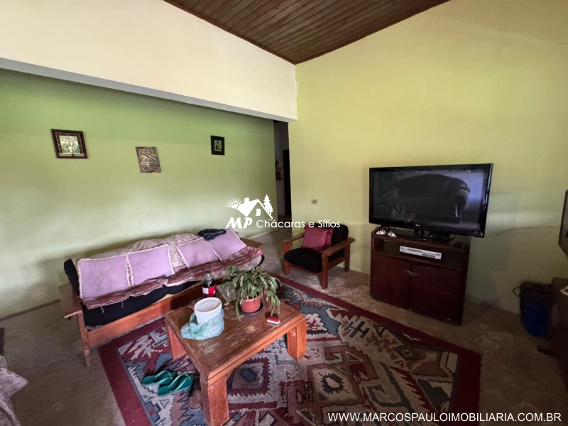 CHÁCARA PLANA COM LAGO GRANDE