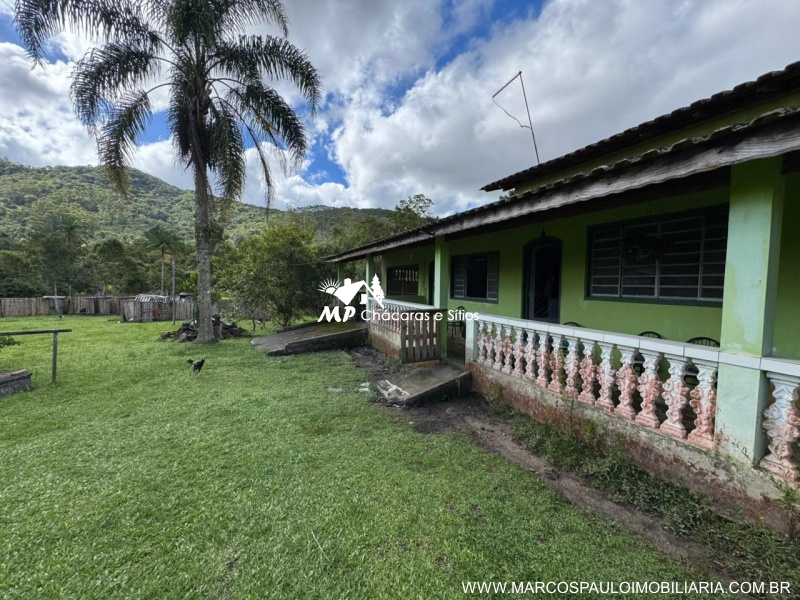 CHÁCARA PLANA COM LAGO GRANDE