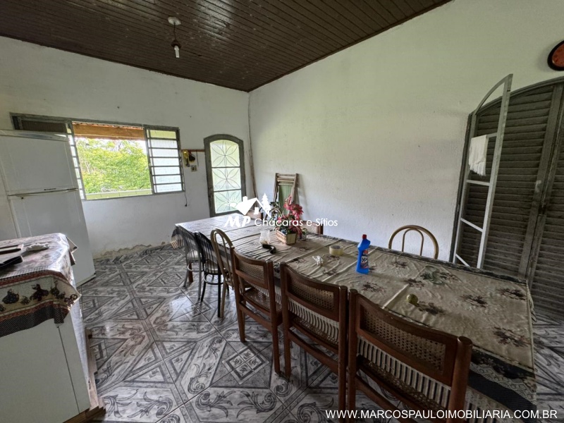 CHÁCARA PLANA COM LAGO GRANDE