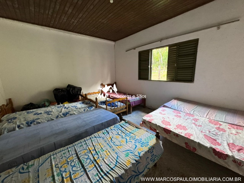 CHÁCARA PLANA COM LAGO GRANDE