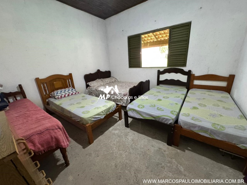 CHÁCARA PLANA COM LAGO GRANDE