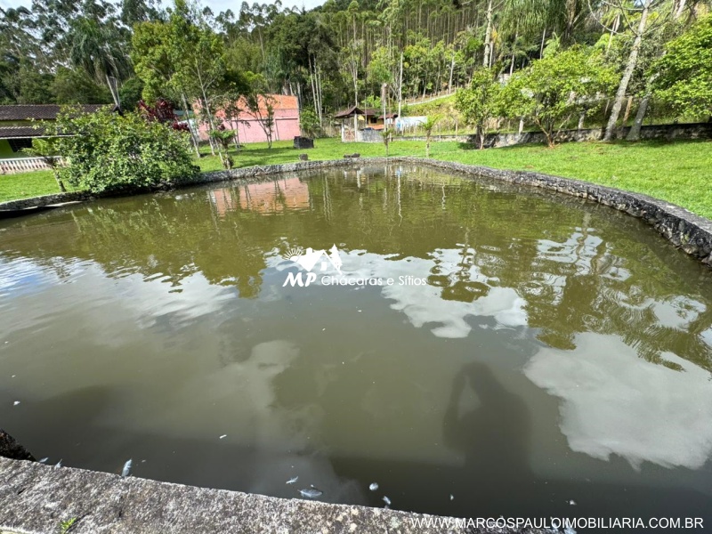 CHÁCARA PLANA COM LAGO GRANDE