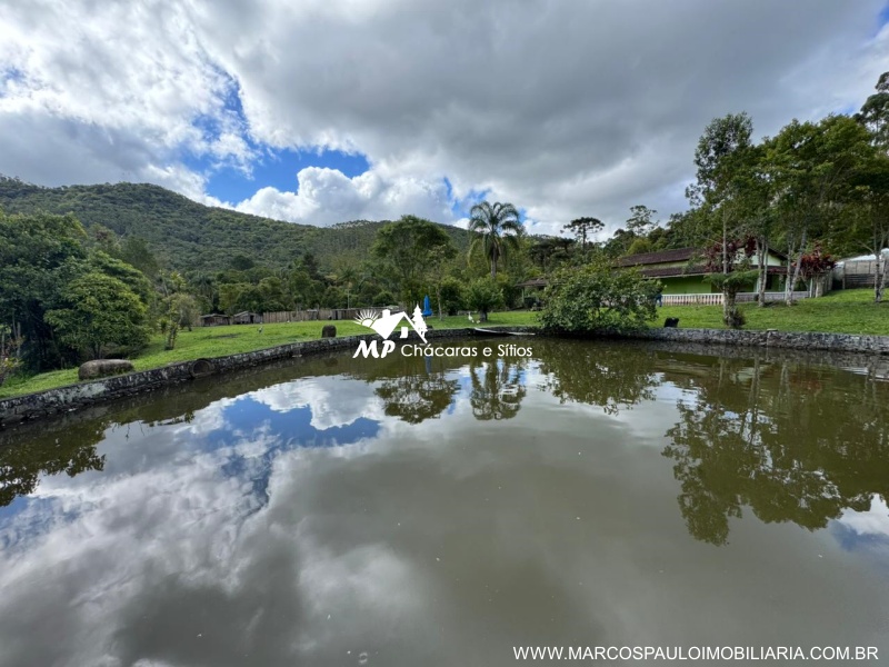 CHÁCARA PLANA COM LAGO GRANDE