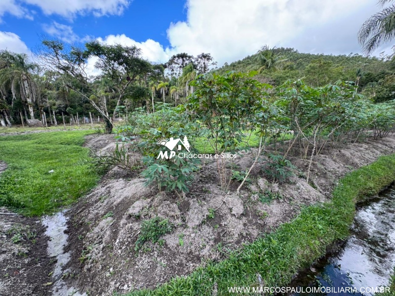 CHÁCARA PLANA COM LAGO GRANDE