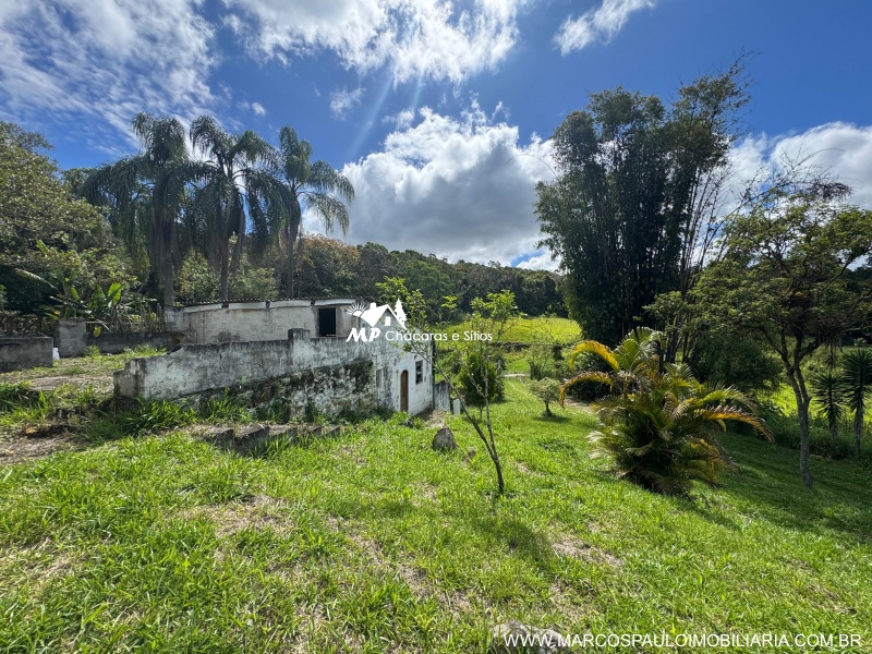 SÍTIO COM 6.2 ALQUEIRES EM MOGI DAS CRUZES