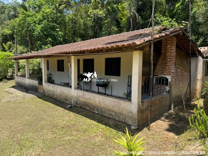 CHÁCARA PARA MORADIA EM BIRITIBA MIRIM