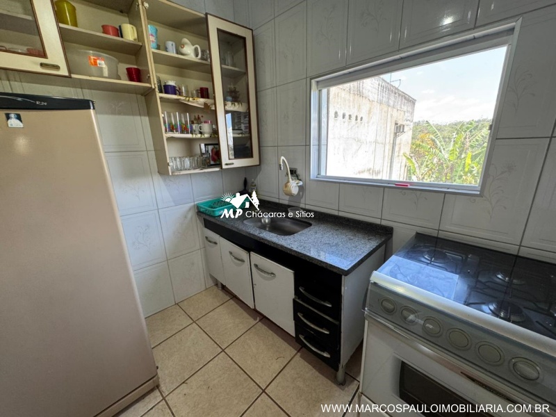 CHÁCARA EM BIRITIBA MIRIM PARA MORADIA OU LAZER PRÓXIMO AO CENTRO DA CIDADE